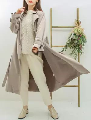 内田理央も野呂佳代も春気分！「トレンチの季節ですね～♪」女性らしいシルエットで可愛いキャンディー袖トレンチコート！！TOKYO FM「Qoo10 presents 内田理央の明日、なに着よ？」