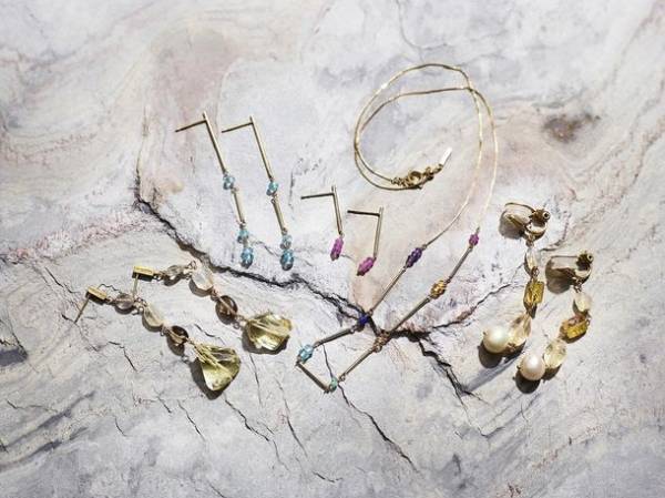 HASUNAとのコラボレーションによる限定ジュエリーの販売を4月3日より開始