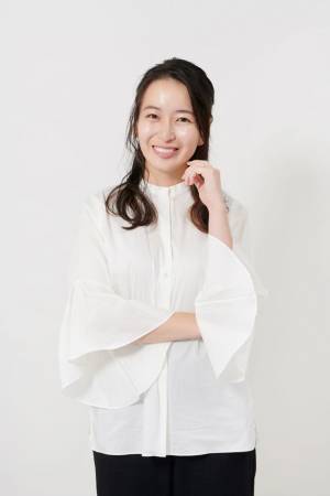 ニキビをくり返さない肌質を目指すスキンケア「VCシリーズ」が岩間 恵さんのユーザーボイスを公開