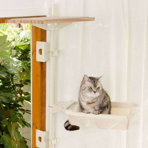 「窓枠取り付け型キャットタワー ねこゴロン」　オプションパーツ5種を新発売！