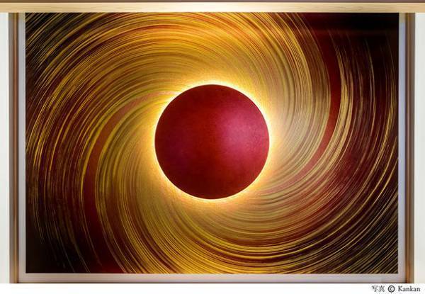 1200年の伝統ある高野山の宿坊「恵光院」に金沢箔のアートによる新しい瞑想空間が誕生