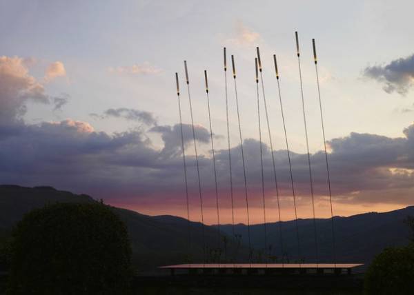 1200年の伝統ある高野山の宿坊「恵光院」に金沢箔のアートによる新しい瞑想空間が誕生