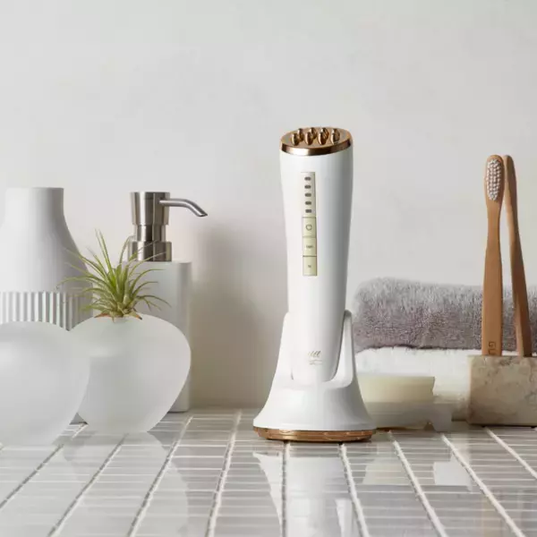 株式会社PTWが運営する「eminalift」が、日本コンシューマーリサーチ調査の美顔器部門3冠達成