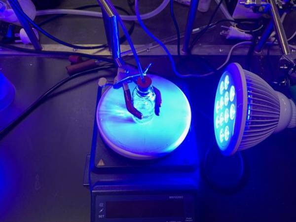 GSアライアンスが、量子ドット―金属有機構造体(MOF：Metal Organic Framework)複合体を用いた人工光合成に成功