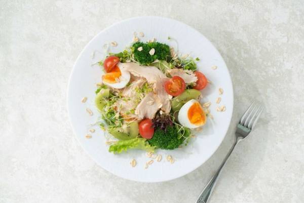 注目が集まる“オーツ麦”の魅力に触れる　カルビー後援の『Have more Oats!オーツ麦フェア in Omotesando』　2022年4月15日(金)～5月13日(金)まで、表参道5店舗で開催