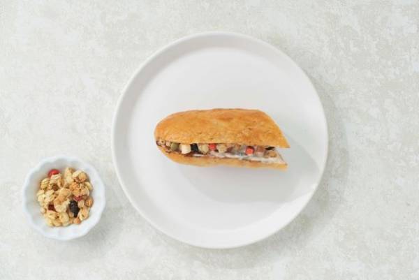 注目が集まる“オーツ麦”の魅力に触れる　カルビー後援の『Have more Oats!オーツ麦フェア in Omotesando』　2022年4月15日(金)～5月13日(金)まで、表参道5店舗で開催