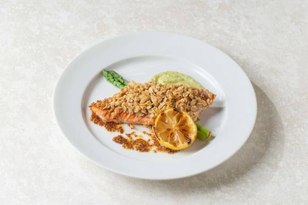 注目が集まる“オーツ麦”の魅力に触れる　カルビー後援の『Have more Oats!オーツ麦フェア in Omotesando』　2022年4月15日(金)～5月13日(金)まで、表参道5店舗で開催