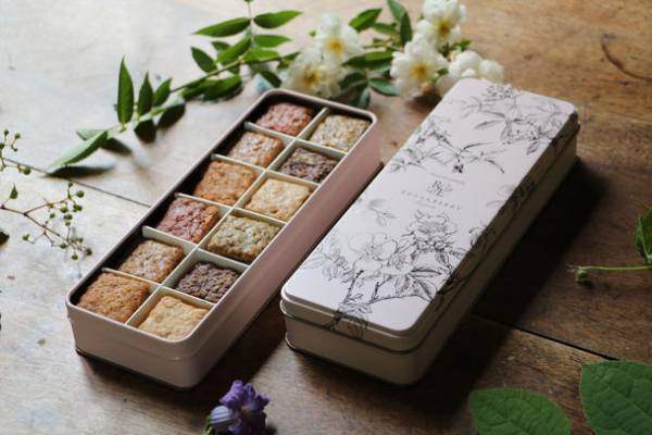 まるで絵画のような美しさ！滋賀／米原の人気の英国式庭園に、色とりどりのバラが華やかに咲き誇るガーデンシーズンが到来　一番美しい時間にバラを楽しむ「朝バラガーデン」も初開催！