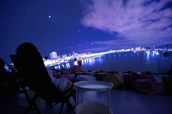 飲食可能なドームでここにしかない星空体験をプラネタリウム作品『星の数ほど』