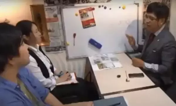 習い事からビジネスの武器へと変化した中国語教室　コロナ不況で中華圏にチャンスを見出すビジネスマンの生徒が急増