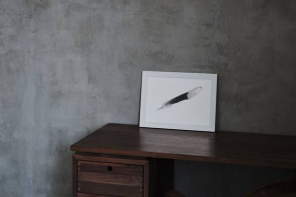 アルミ額縁を作り続けて50年のアルナが提案する第6弾「SLICE」を発表　4月19日に販売開始！