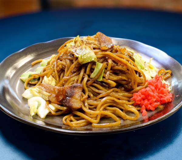 ガッツリ系からかわいいスイーツ系まで！B級グルメ祭り 開催