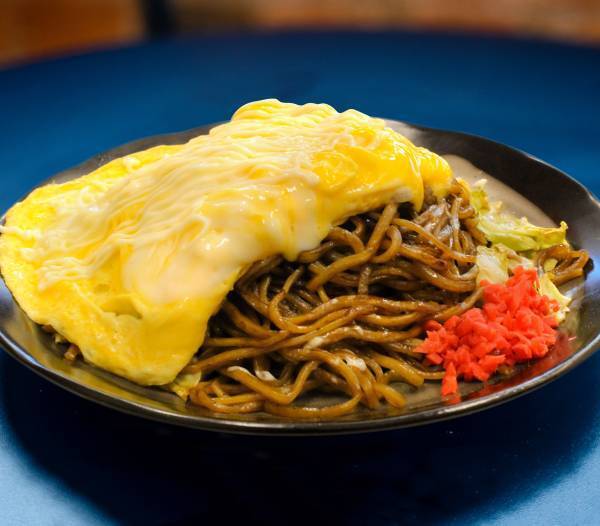 ガッツリ系からかわいいスイーツ系まで！B級グルメ祭り 開催