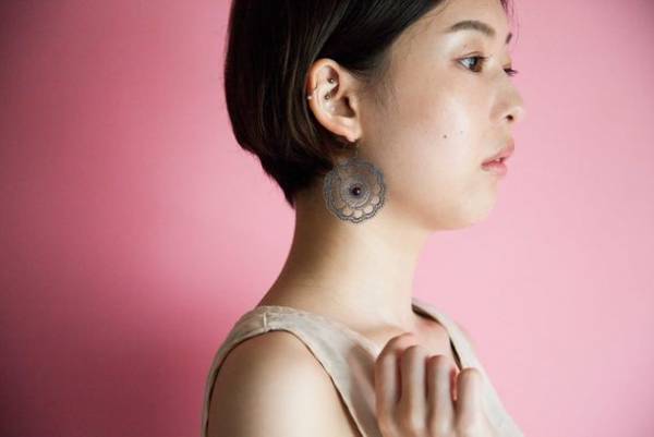 洗練のアクセサリーブランド「Takahashi Naomi」から春の新作ピアス 2タイプが発売　～カスタマイズやオーダーのオンライン相談も開始～