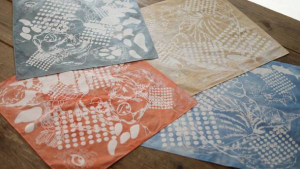 猫や犬のモチーフが浮き出る、ハンカチのタイダイ染めキットを発売！売上の一部を動物保護活動に寄付