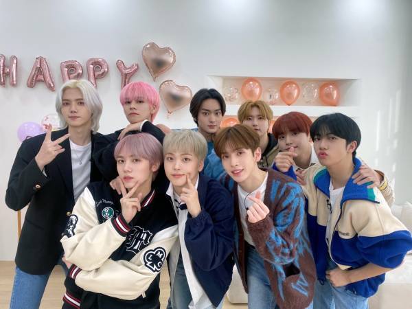 【MUSIC ON! TV（エムオン!）】大人気9人組K-POPボーイズグループCRAVITY彼らが4月にデビュー2周年を迎えることを記念してデビュー日となる4月14日にエムオン!で撮り下ろし特別番組を放送！プレゼントキャンペーンもスタート！