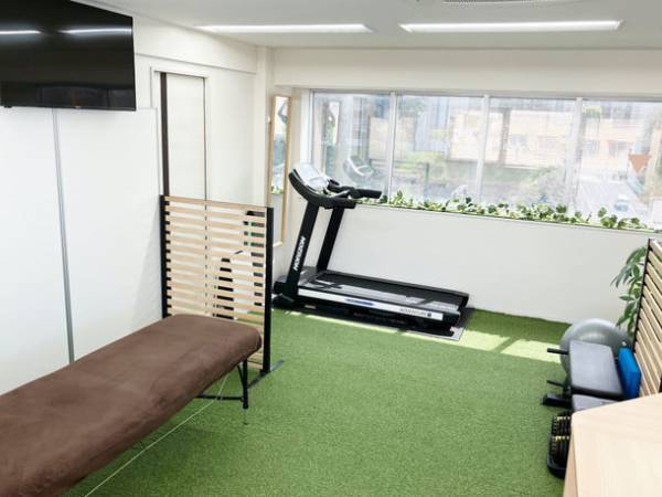速く走れるようになる治療院＆トレーニングスタジオ「RUNNING CLINIC(ランニングクリニック)」4月18日、市ヶ谷にグランドオープン