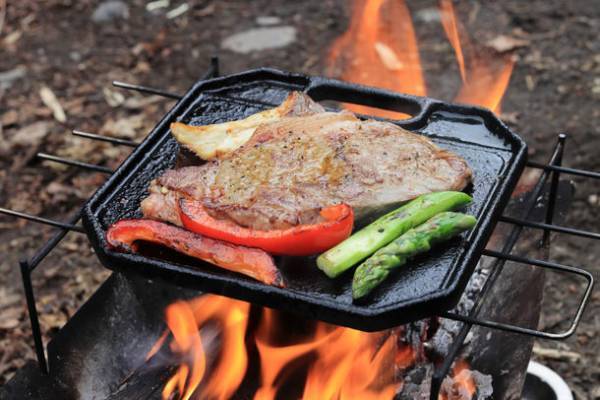 創業74年の鋳物メーカーがMakuakeにて「梅鋳鉄板」を4月17日(日)に発売！公開初日で目標を216％達成