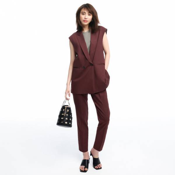 “ハイブリッドワーク”に最適！オン・オフの着回し自由自在　PLSTが新しい仕事着「ニュースーツ コレクション 第2弾」を発売