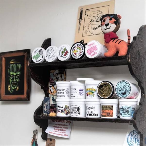 福岡早良区次郎丸にあるSOWELU BARBERKING オリジナルのポマード取り扱い開始