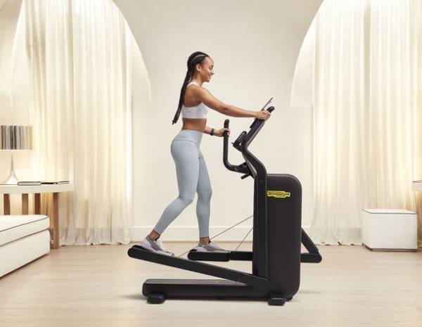 家庭用フィットネスマシン「Technogym Elliptical」登場　～関節に衝撃が少ない全身ワークアウト　心身を健康に導く～