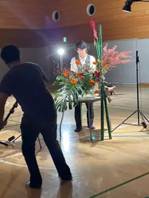 正則学園高等学校の花いけ男子部×ビッグバンド部が共演　12月23日より如水会館で4日間限定のパフォーマンスを披露！