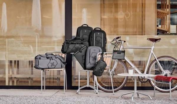 ビクトリノックス、ツーリング コレクションが進化！通勤・旅行・アウトドアまで使える“全天候型バッグ”4/29販売開始