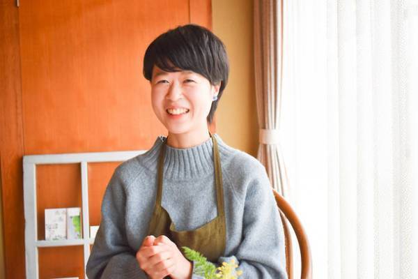 ほっとけーちのSmile＆から、お子さま用無添加レトルトシリーズが登場！第一弾は「はじめてのカレー(野菜とひよこ豆)1歳4ヶ月頃から2歳頃まで」と、「大人もおいしい子どもスープ(鶏肉とごぼうのトマトスープ)2歳頃から」の2種を4/22に新発売！～子どもたちの笑顔が、持続可能な未来をつくる。～