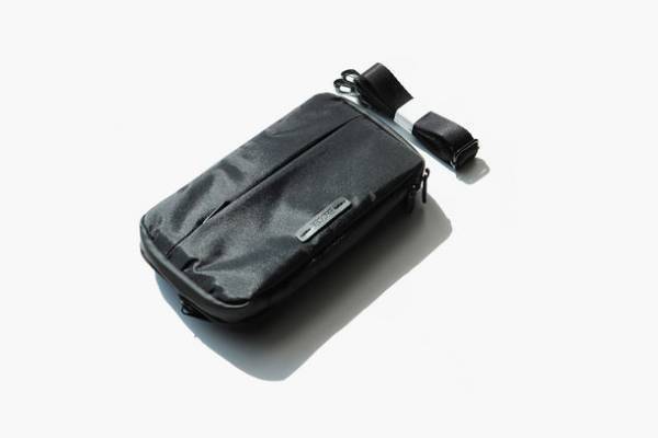 コロナ禍でミニバッグ需要アップも半数近くが「不便そう」と回答　2022年大型連休の過ごし方と求める商品の意外な調査結果を発表