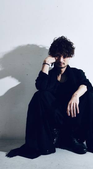 世界初 目と耳でみる絵本『イデア 月と太陽の物語』が4月27日に発売　目ではみえない 本当に大切なもの。その姿を映し出す。