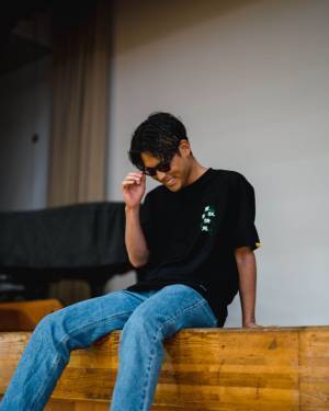 Younger Songと#FR2のコラボアイテム発売決定！！Tシャツやヘッドホンなど計6型を4月29日より発売