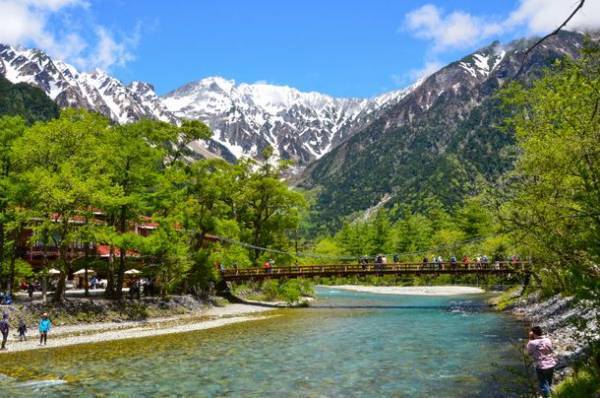 飛騨高山発　定期観光バス　北アルプス2大パノラマ「新穂高・上高地」「乗鞍・上高地」の運行を開始