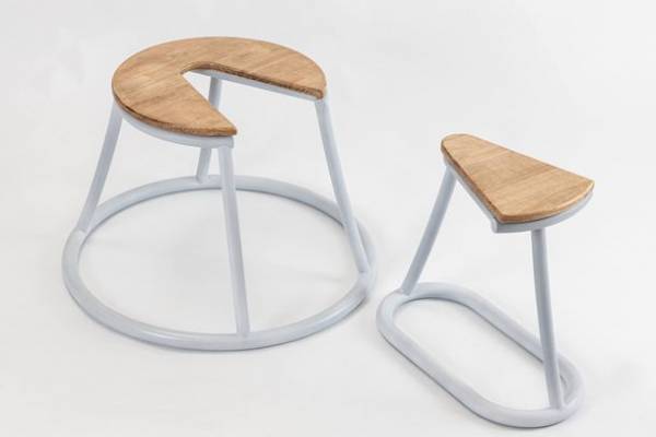 サロン向けにセルフ脱毛専用のチェアとワゴンが登場！片側に体重をかけて座ってもぐらつかない「チェア」と機器を安全に設置できる「ワゴン」発売