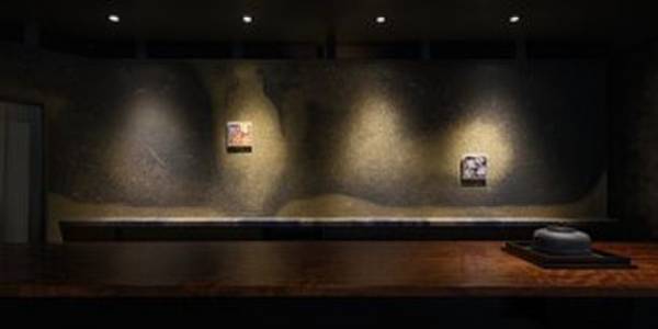 世界的に活躍する現代美術家・柳幸典氏と京都の老舗旅館がコラボレーション　「現代アートの中に泊まれる」140平米の客室が4月28日にオープン