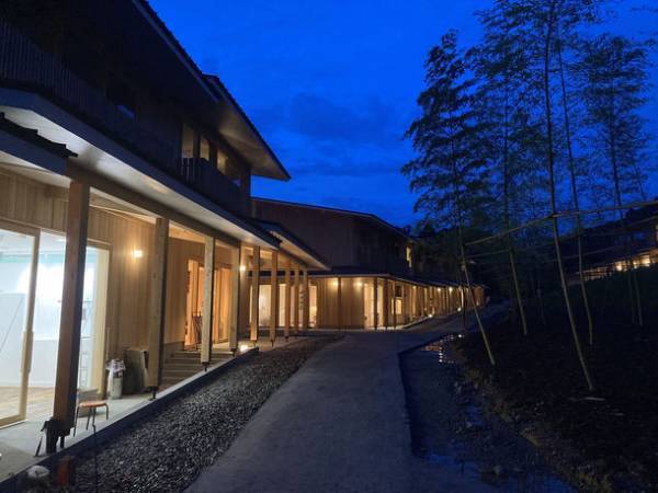 大型リゾート施設VISONで行列のできるプリン専門店「伊勢プリンの鉄人」が季節限定「夏プリン」4月29日販売開始！