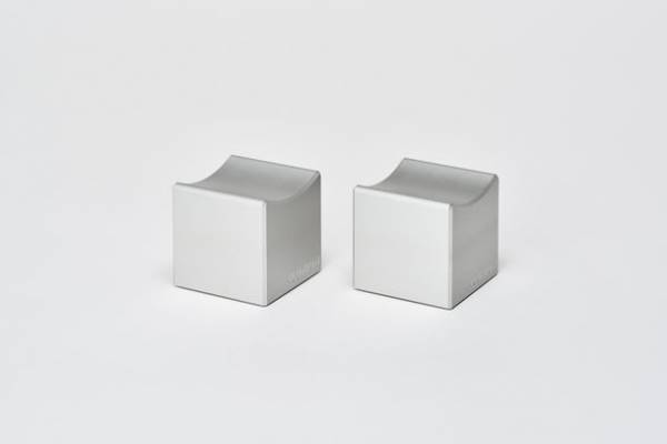 今まで無かった！額縁専用台座「FOOT(フット)」2022年6月13日より発売！