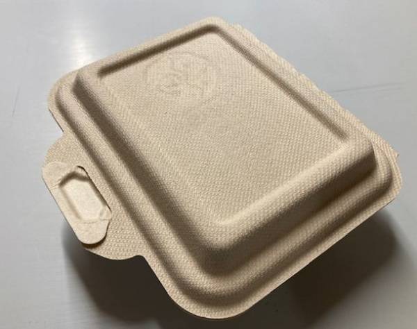 CO2排出量約81％ダウン　「さとうきびの搾りかす」の植物由来100％原料を使用した「ベイトバガスパック」を釣り具業界初「虫エサ容器」に採用