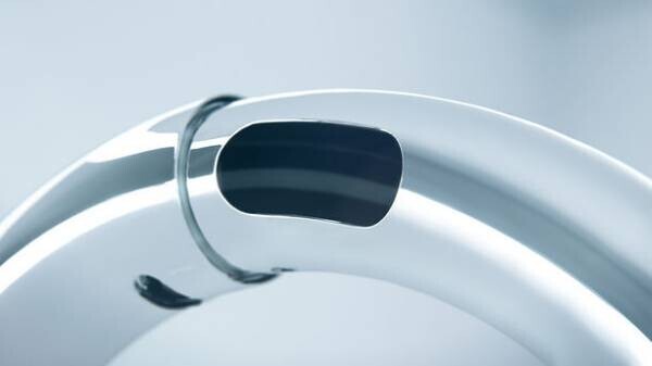 業界初のタッチレス蛇口一体型浄水器「LC」が世界3大デザイン賞の内2つを受賞