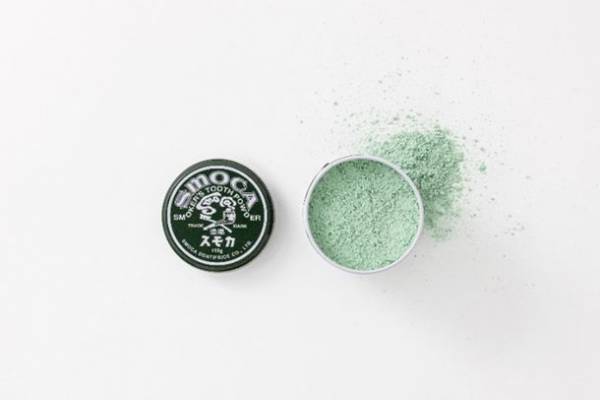 創業90周年を記念してスモカ歯磨赤缶・緑缶が数量限定で復刻！