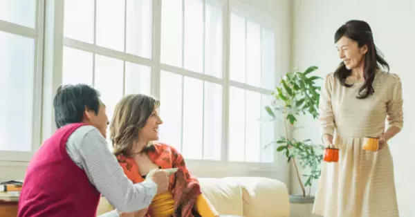 家族向け家庭訪問英会話レッスンの「コスビ」がオンラインサポートを加えた新サービス『Cosvi＋』を福岡・名古屋で提供開始