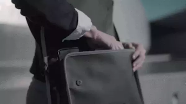 世界初(※)の非ニュートン折りたたみヘルメット(Pat.P)　ニュートンライダー公式WEBSITEで秘話がついに公開！