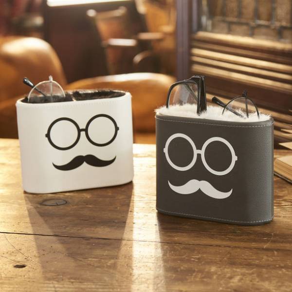 父の日にぴったり！ギフト向け「名入れ」サービスを開始！レーザー彫刻機で皮革・木材・アクリルなど様々なものに刻印可能