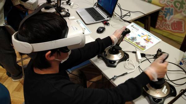 本格派ショベルカー操作訓練アプリ「重機でGo」が10万DL達成