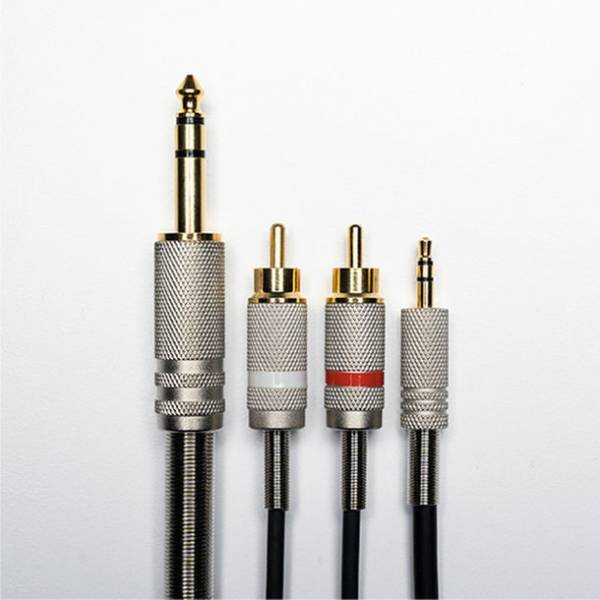 自宅でもパワフルな音でDJや楽曲制作を楽しめる　デスクトップモニターシステム「DMシリーズ」に新モデル登場　4インチの「DM-40D」、Bluetooth(R)機能搭載の「DM-50D-BT」と「DM-40D-BT」