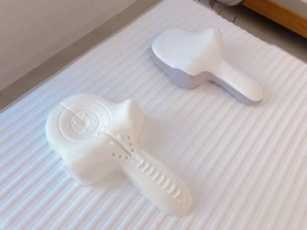 韓国で5万個販売「ゴッチョ背まくら」を体験型ストアに初出品　猫背や巻き肩など、姿勢に問題を抱えている方におすすめ！