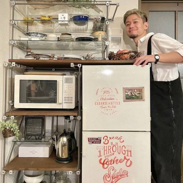 DIY初心者も気軽に家具を組み立てられる次世代インテリアガジェット「スマートキューブ」が発売！市販のインダストリアル部品を組み合わせて様々な家具へ