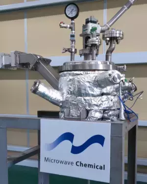 マイクロ波を用いた軟質ポリウレタンフォームのケミカルリサイクル～実用化に向けた取り組みを国内に先駆けて開始～