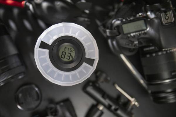 カメラ愛好家熱望の逸品！レンズを湿気から守る「レンズ専用除湿キャビネットHARDSH」Makuakeにて6月10日より先行販売の開始決定！