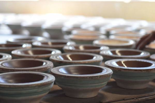高級料亭で使用される器を家庭でも　希少価値の高い赤土を使用し、職人が手造りで仕上げた見谷陶器オリジナルブランド『温土(おんど)』が誕生　～6月1日(水)より見谷陶器楽天市場店にて発売～