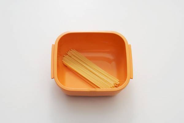 シリーズ累計販売206万個超え！6種類の加熱調理ができる、岩谷マテリアルの《グルラボ》に夏の食卓に映える新色「オレンジ」が「お試し価格」で新登場！